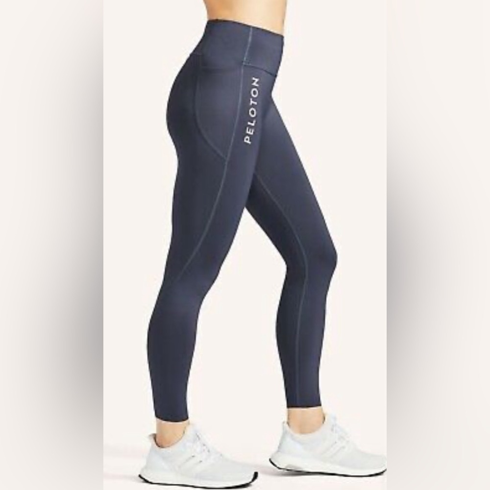 NWT S Peloton Move Legging